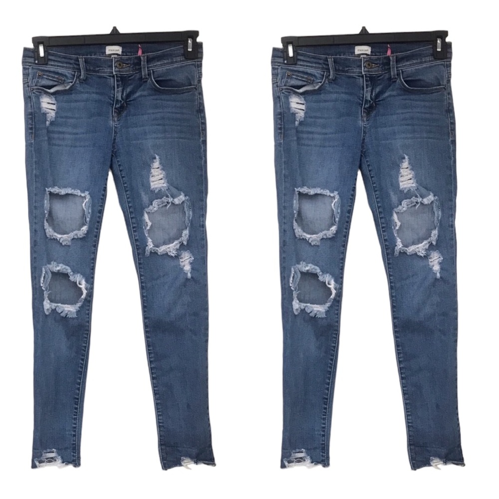 Sneak Peek Junior Distressed Destroyed Hem Boyfriend Jeans size 3 26/27